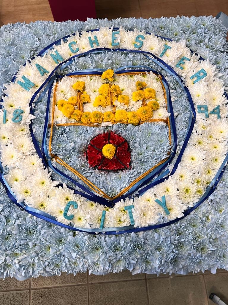 Manchester United football shirt tribute