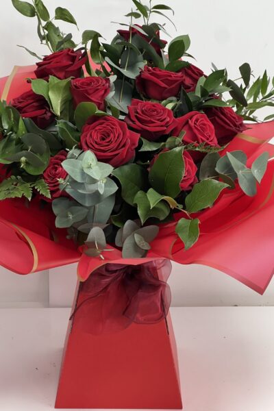 12 Red Roses