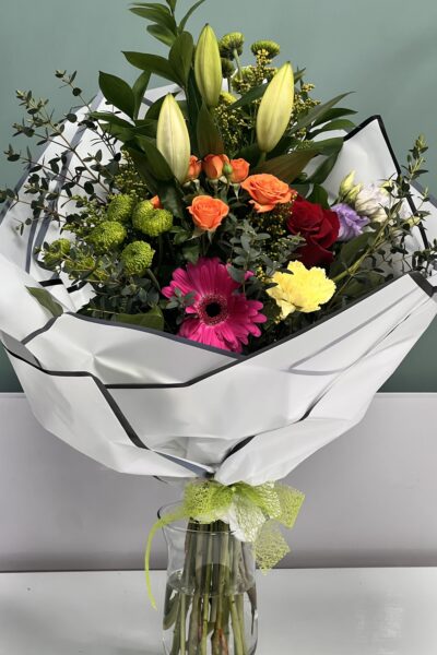 Handtied bouquet not in water